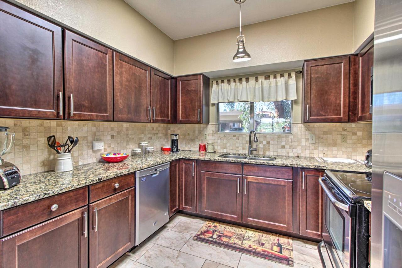Relaxing Green Valley Townhome About 30 Mi To Tucson! Buitenkant foto